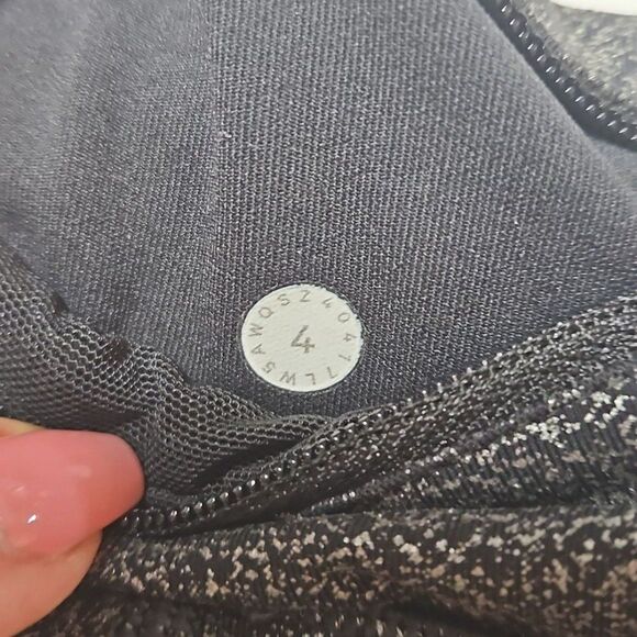 Lululemon Speed Up Tight Full On Luxtreme 28" size 4 - Picture 9 of 11